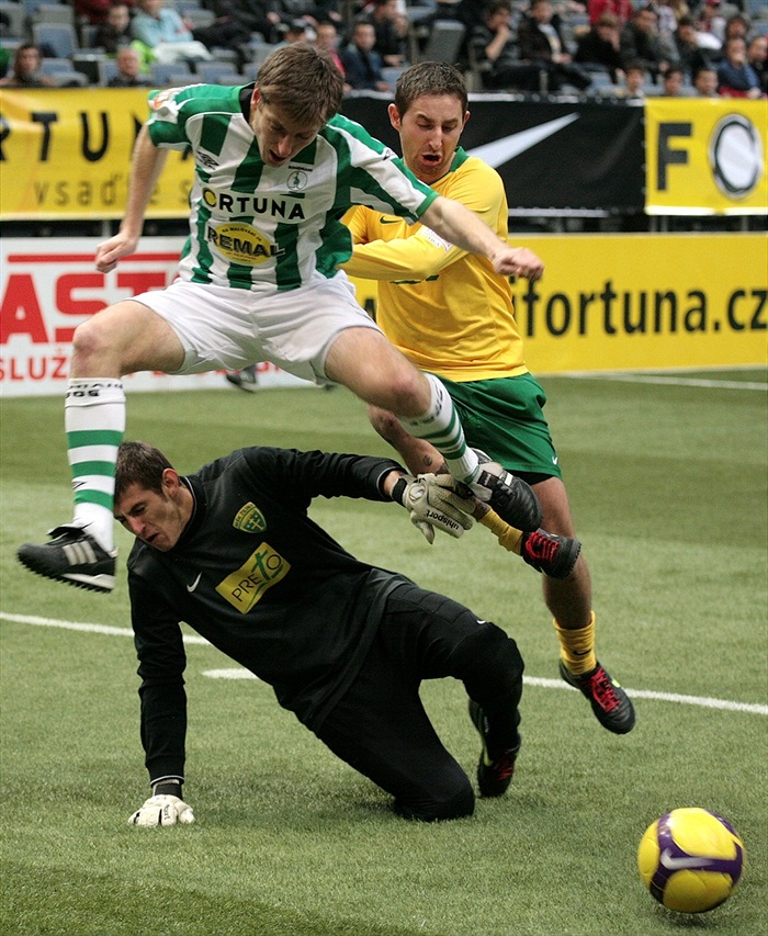 Rychlík před gólmanem