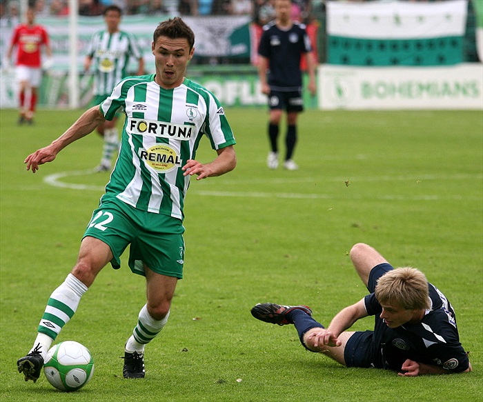 Ibragimov obchází protihráče.