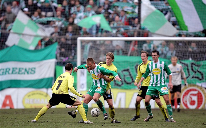 Do útoku s kotlem v zádech.