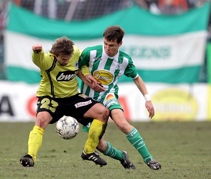 Moravec doráží na Papouška.