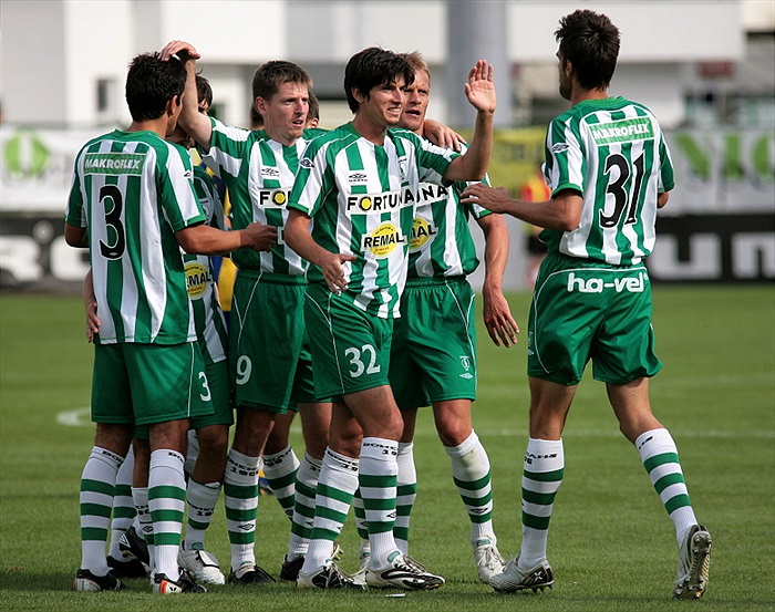 Radost po úvodním gólu.