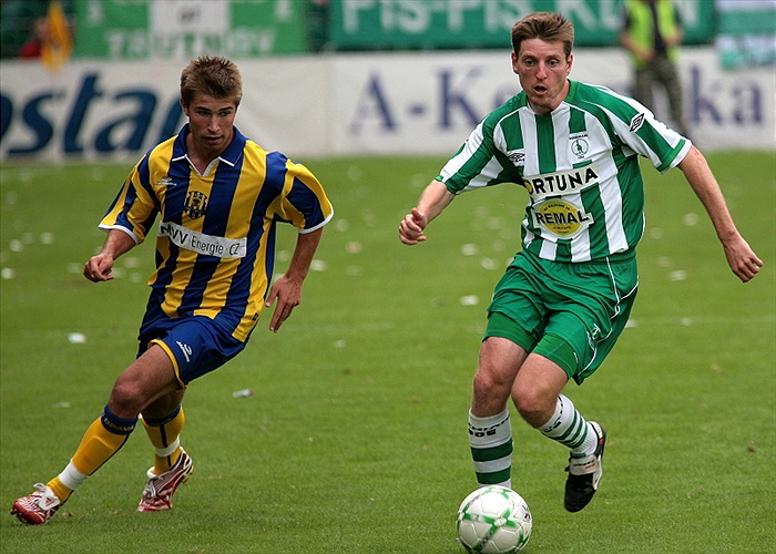 Jiří Rychlík stíhá soupeře.