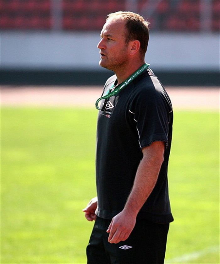 Trenér Hoftych byl často u postranní čáry.