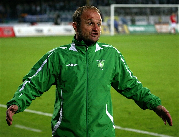 Trenér Hoftych se čertí.