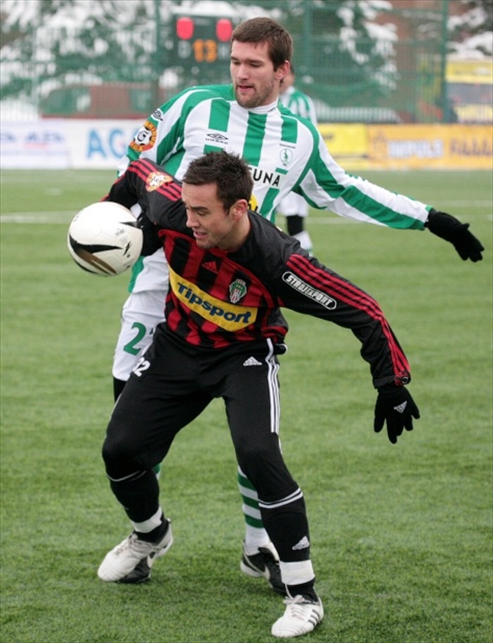 Cseh brání soupeře