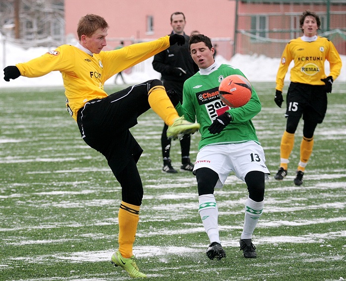 Pávek zasahuje před Eliášem