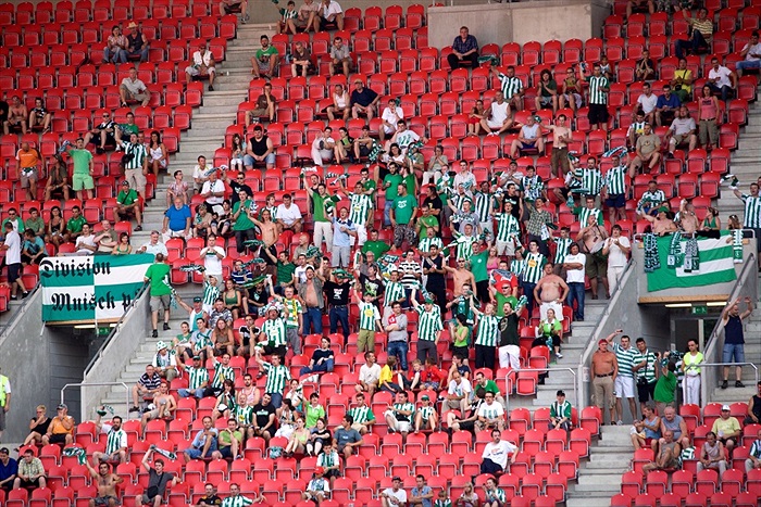 Kotel fanoušků Bohemky byl tentokrát menší než tradičně.