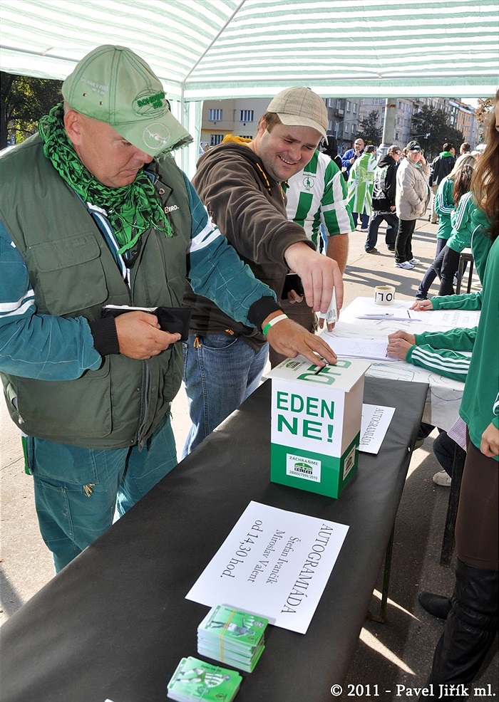 Happening v Ďolíčku a autogramiáda legend