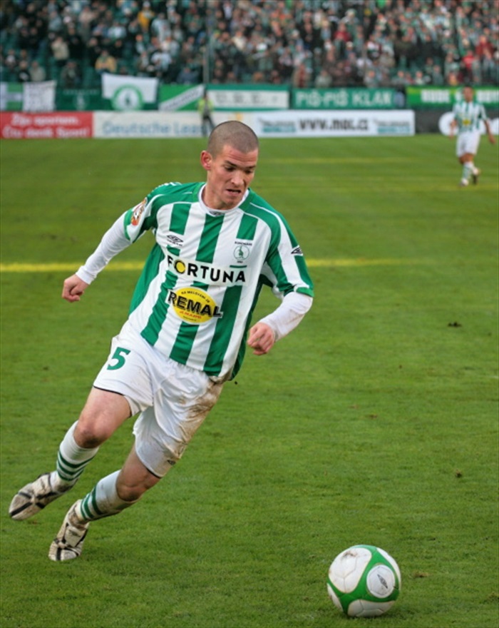 David Bartek u míče.