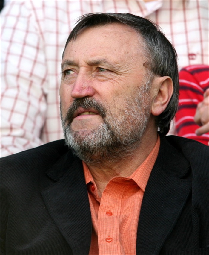 Prezident Antonín Panenka s plnovousem.