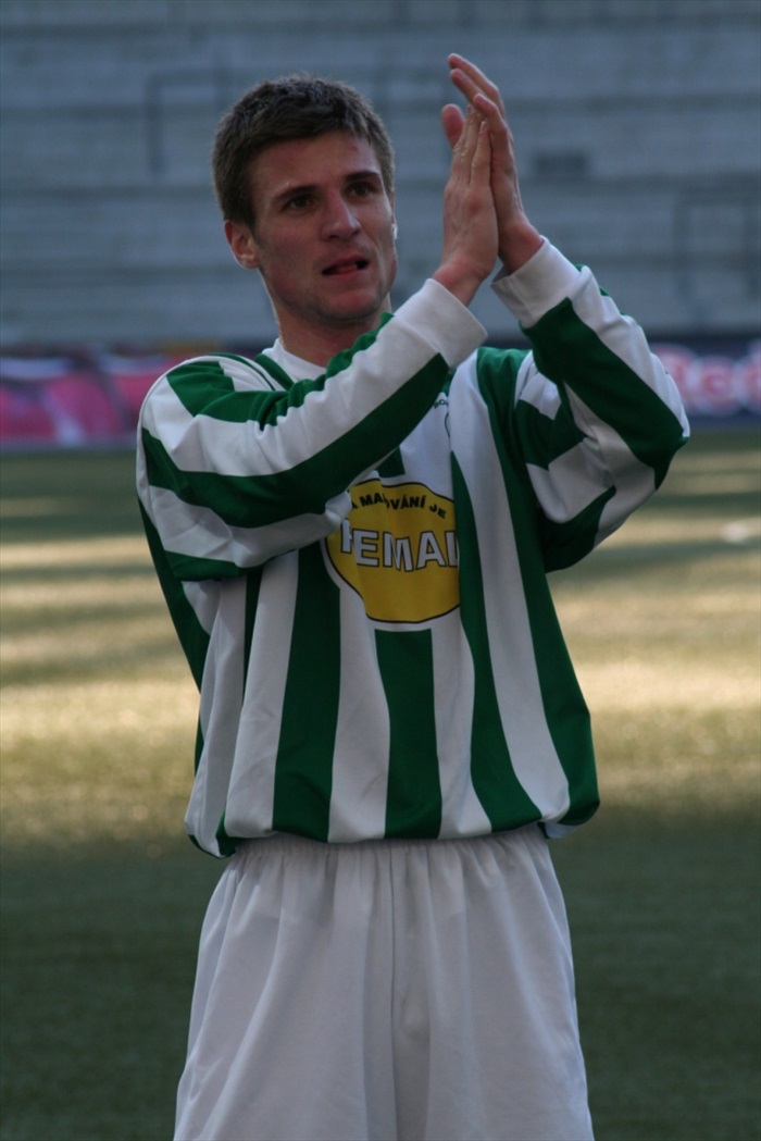 Lukáš Marek děkuje fanouškům. (foto:Hanička)