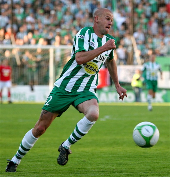 Lukáš Hartig uhání do útoku.