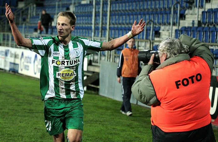 Milan Škoda se raduje z gólu.