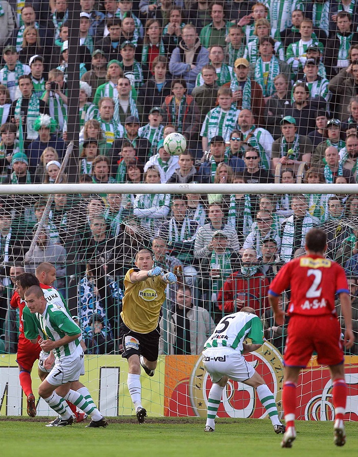 Sňozík odvrací do bezpečí.