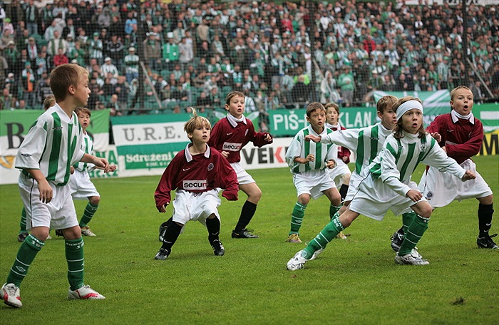 Poločasové zpestření - utkání ročníků 1999 skončilo také 0:0.