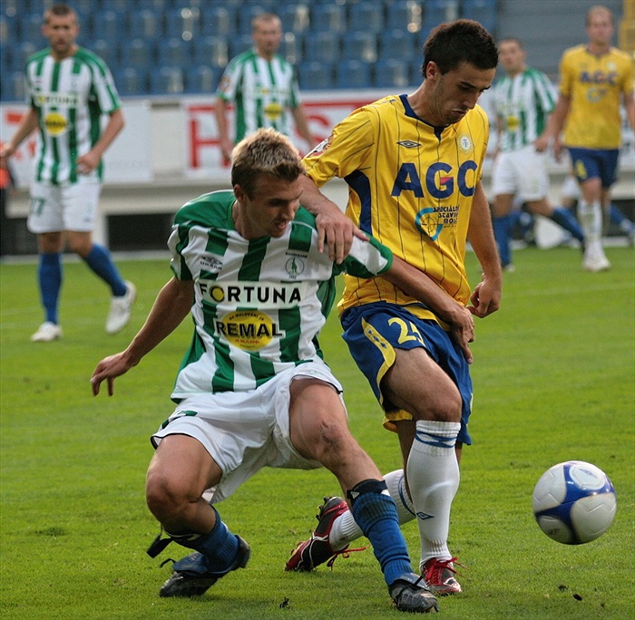 Janek v obranném zákroku.