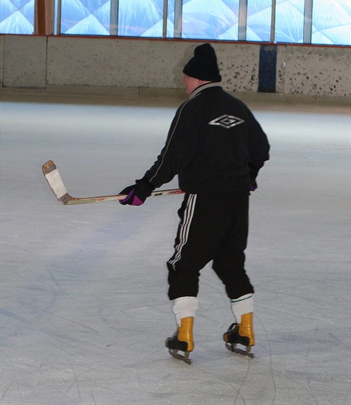 Vláďovi Hricovi se podařilo otevřít vrátka a vjel do arény.