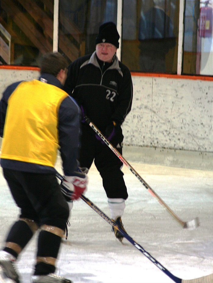 Masér Vláďa Hric v akci.