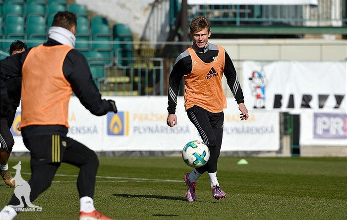 Čtvrteční trénink v Ďolíčku
