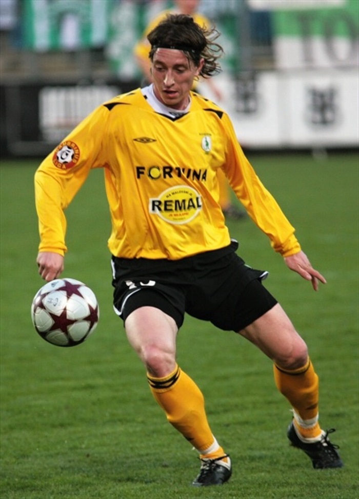 Kaufman an svém tradičním postu středního záložníka