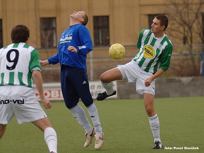 Dorostenec Filip Busta v souboji s Paterou