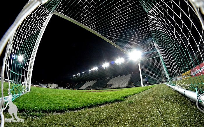 Předzápasový trénink za umělého osvětlení