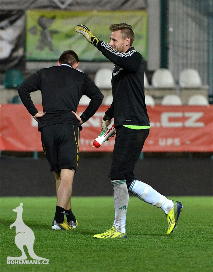 Předzápasový trénink za umělého osvětlení