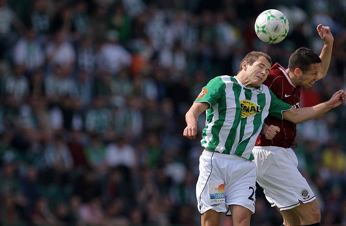 Kotyza v hlavičkovém soutěži.