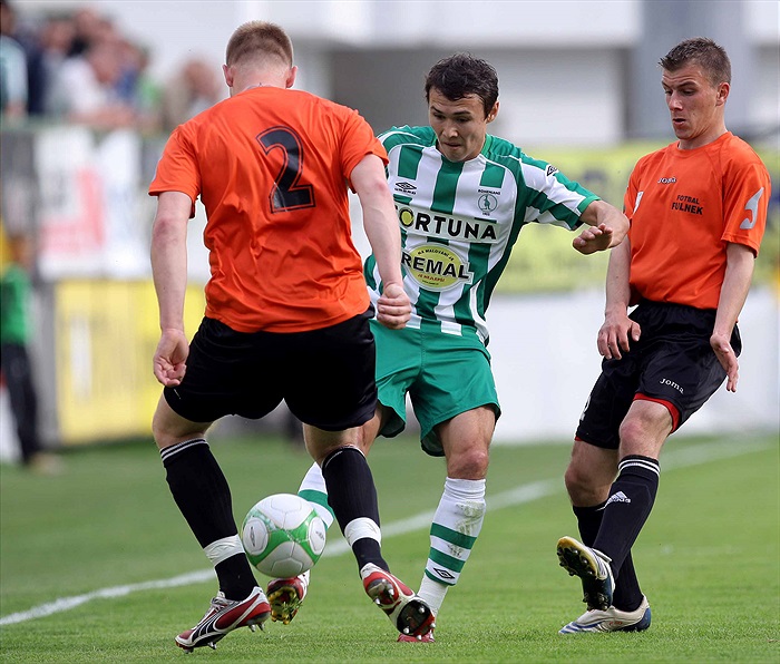 Ibragimov mezi dvěma.