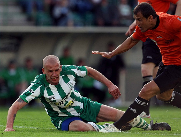 Hartig jde i přes bolest.