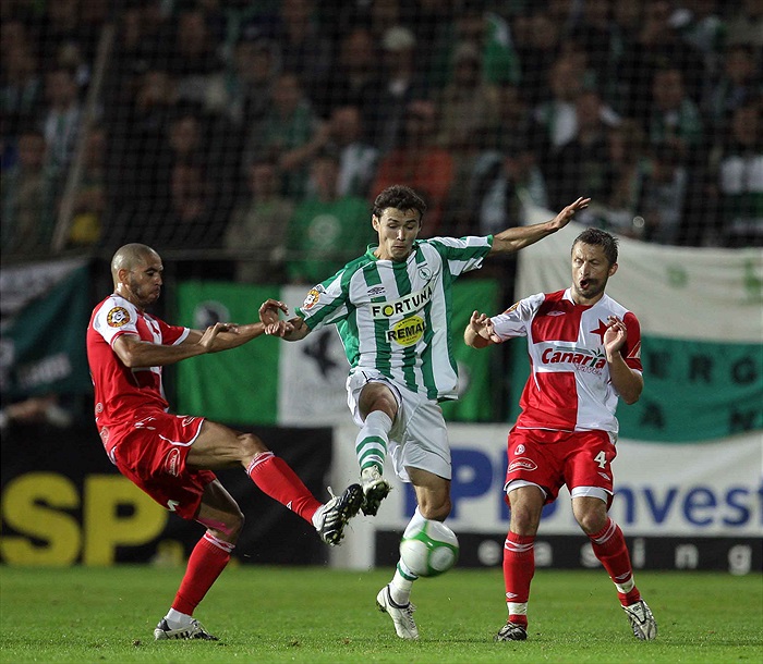 Ibragimov mezi dvěma.