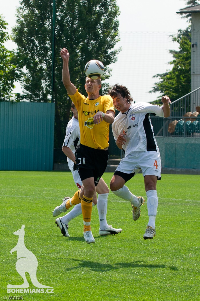 Utkání Bohemians - Rožumberok 0:1 na turnaji v Xaverově 2010.
