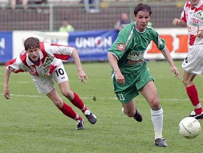 Obajdin uniká, sleduje ho Hochmeister