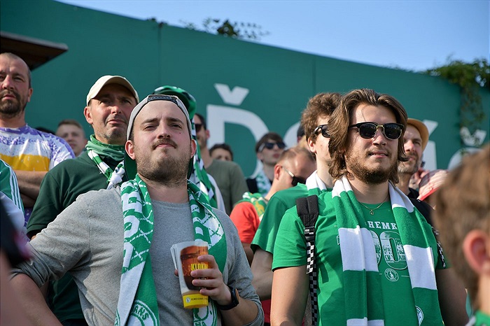 Dění na tribunách: Bohemians - Slovácko
