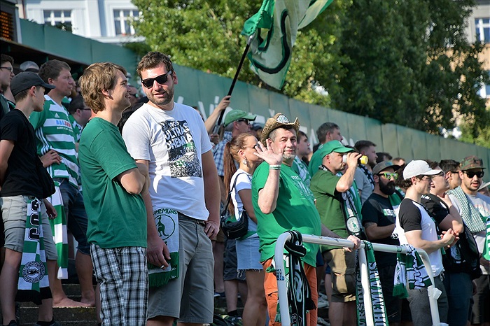 Dění na tribunách: Bohemians - Slovácko