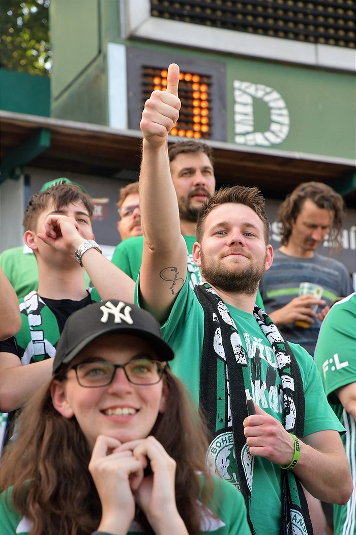 Dění na tribunách: Bohemians - Slovácko