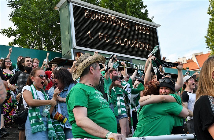 Dění na tribunách: Bohemians - Slovácko