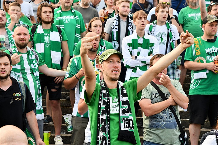 Dění na tribunách: Bohemians - Slovácko