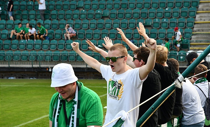 Dění na tribunách: Bohemians - Slovácko