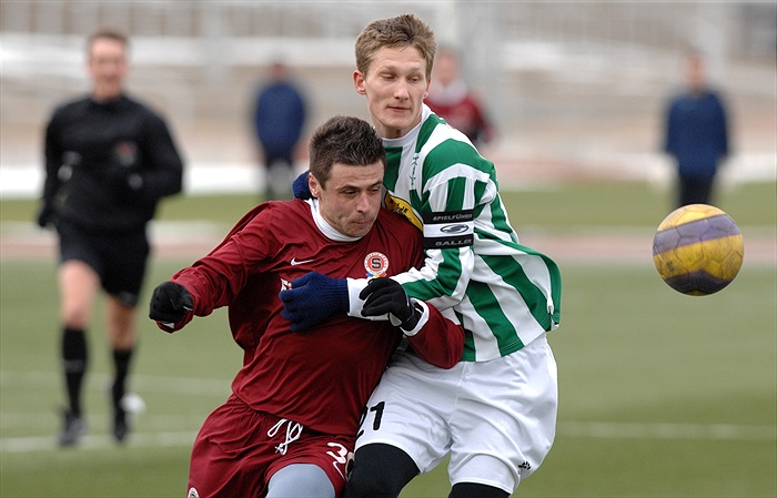 Souboj kapitánů - Škoda proti Kuličovi.