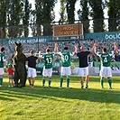 Děkovačka Bohemky po zápase se Sokolovem a výhře 3:0. 19. 8. 2012