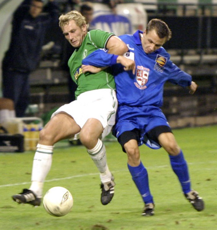 Michal Lesák v souboji tělo na tělo s Liškou