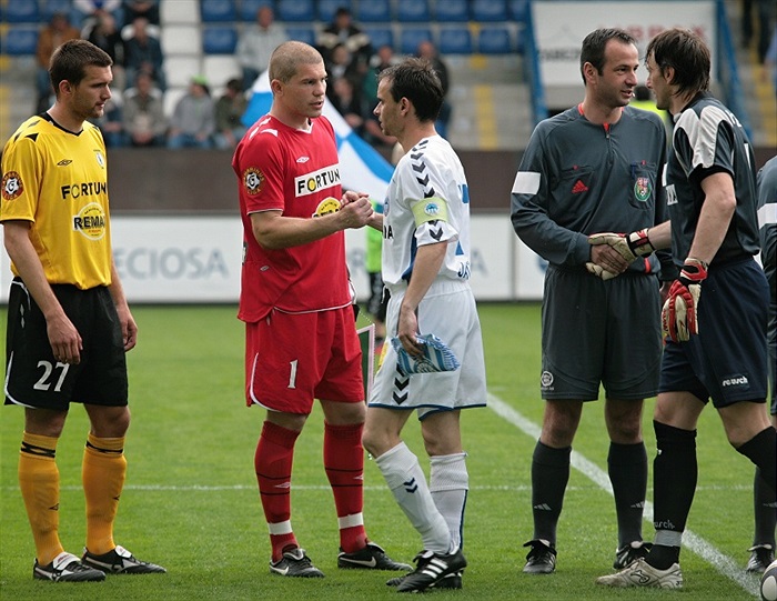 Pozdrav týmů před začátkem utkání