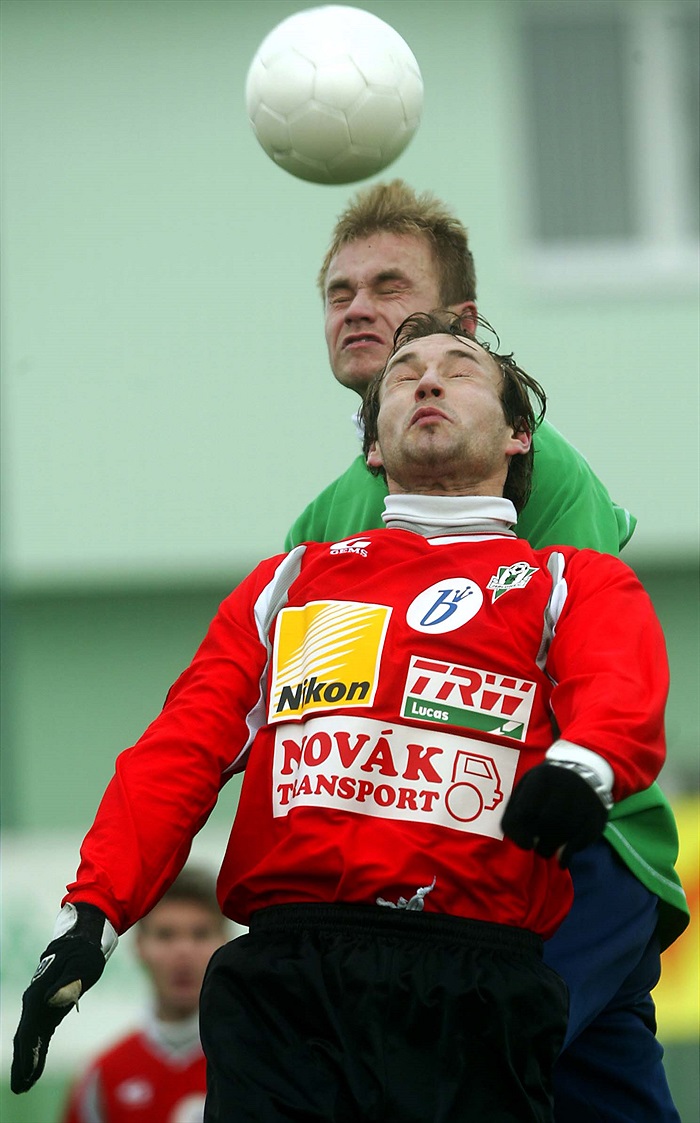 Nováček Kamil Novotný v souboji s Vodehnalem z Jablonce