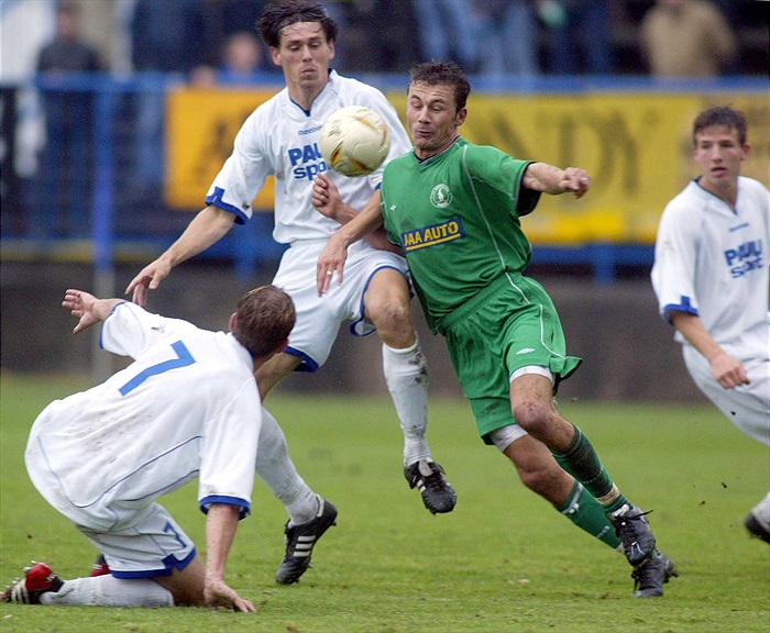 Baláž mezi trojicí domácích