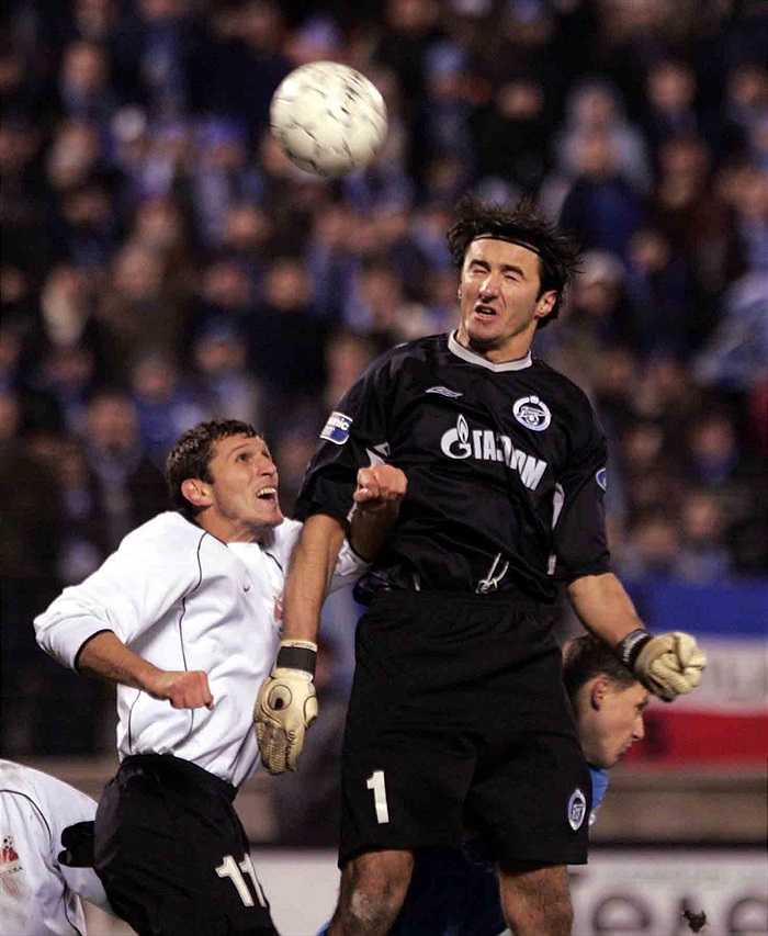 Čonty (Zenit Petrohrad - FK Moskva, podzim 2004)