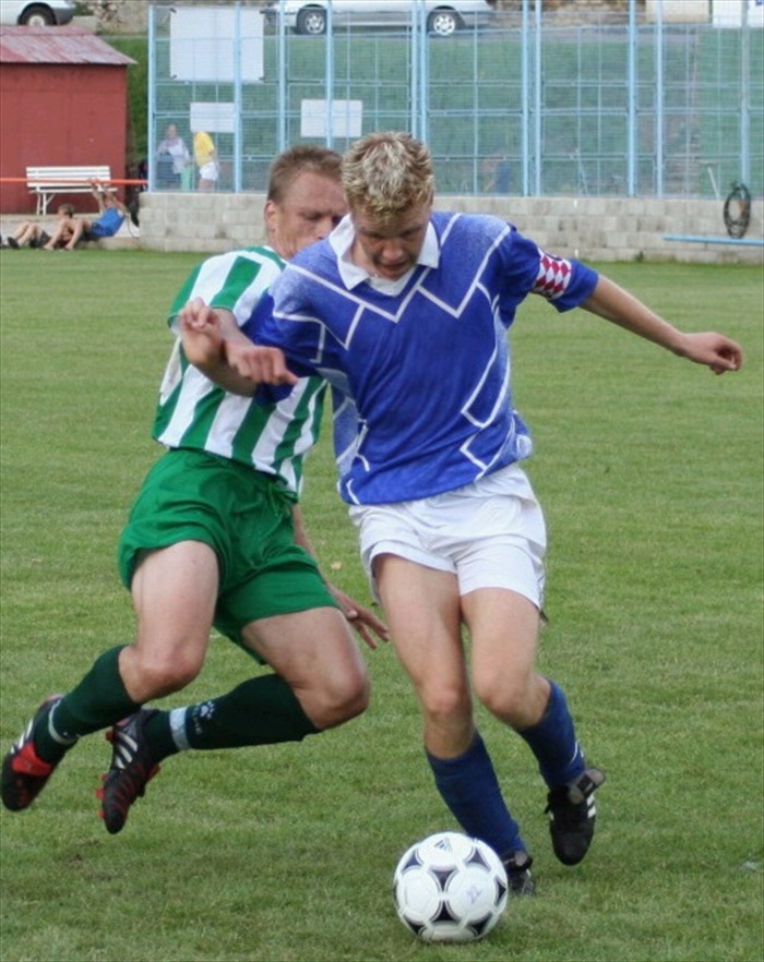 Dalibor Slezák stále předvádí svůj agresivní styl napadání.