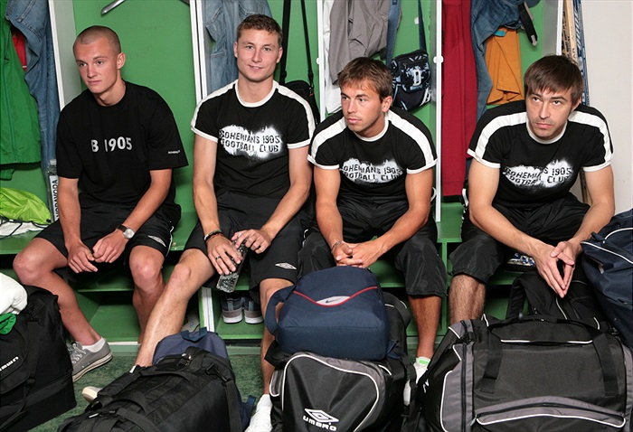 Honza Růžička mezi novými tvářemi, zleva Nešpor, Růža, Štohanzl, Marek.