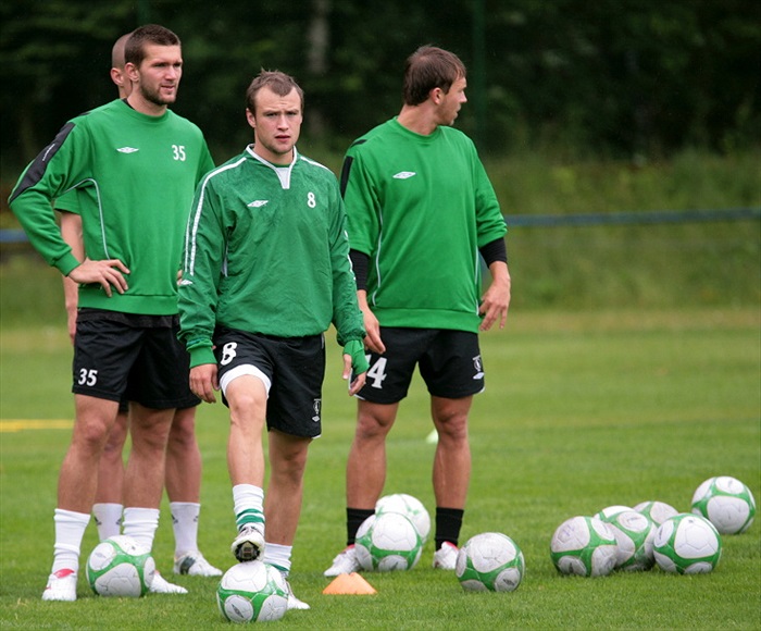 Ivan Hašek se chystá do akce.