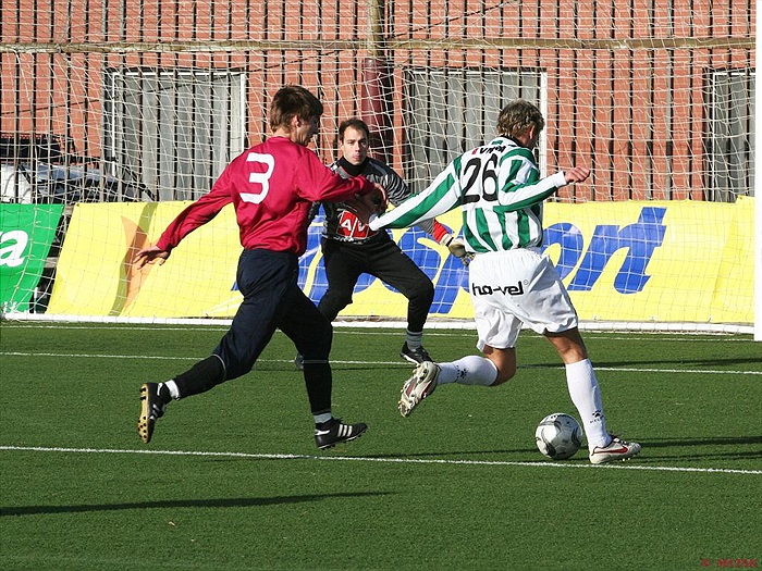 Do první šance zápasu se dostal Lukáš Matůš.